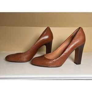 Coach Sue Snakeskin Brown Leather Pump Gold Hardware Detail Size EU 37.5 US 7